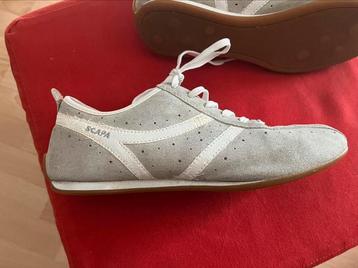 Scapa lederen vintage dames sneakers mooie staat beschikbaar voor biedingen