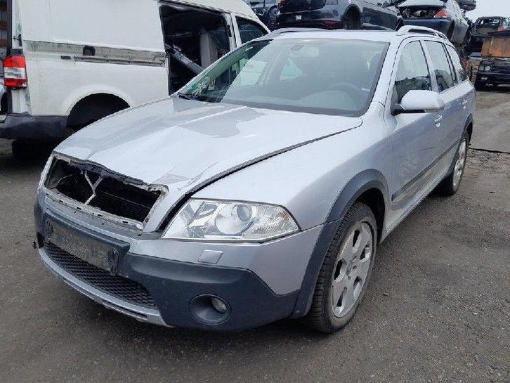 FUSEE LINKS VOOR Skoda Octavia Combi (1Z5) (01-2004/06-2013), Auto-onderdelen, Ophanging en Onderstel, Skoda, Gebruikt