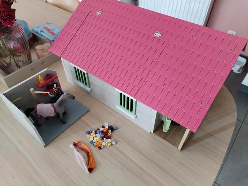Paardenstal, wasbox, paarden en accesoires, Kinderen en Baby's, Speelgoed | Houten speelgoed, Zo goed als nieuw, Ophalen