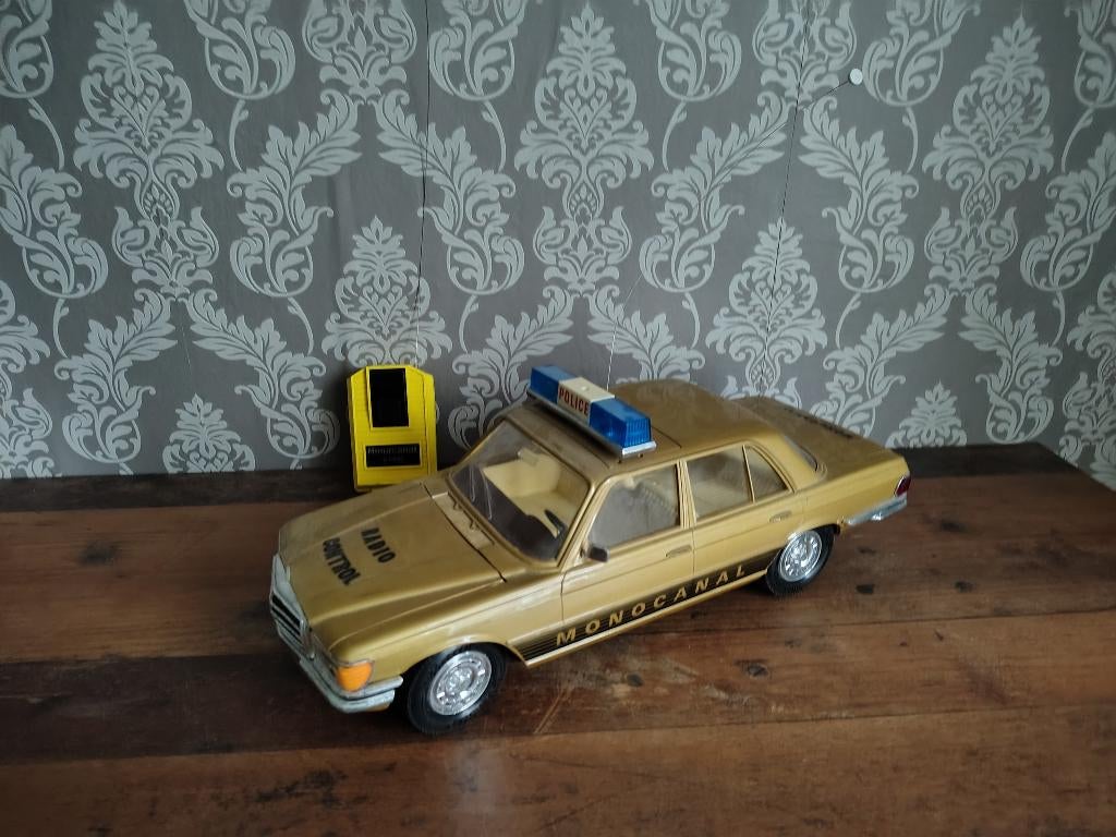 Mercedes-Benz 450 SEL /Police / Rico / Spain / Monocanel, Antiek en Kunst, Antiek | Speelgoed, Verzenden