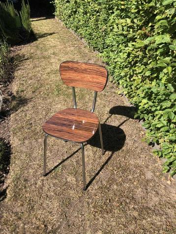 Vintage keukenstoelen beschikbaar voor biedingen