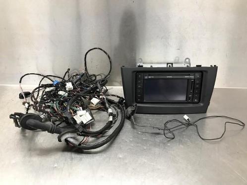 RADIO Toyota Avensis Wagon (T27) (8611360V860), Auto-onderdelen, Overige Auto-onderdelen, Toyota, Gebruikt