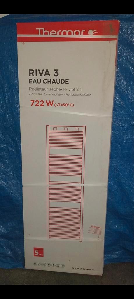 Riva 3 Thermor radiator voor handdoekdroger met warm water, Doe-het-zelf en Bouw, Verwarming en Radiatoren, Nieuw, Radiator, 500 tot 800 watt