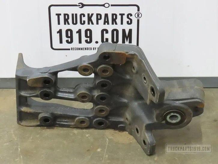 Mercedes-Benz Body & Chassis Parts Veersteun Re. MB MP4, Auto-onderdelen, Vrachtwagen-onderdelen, Gebruikt, Ophalen