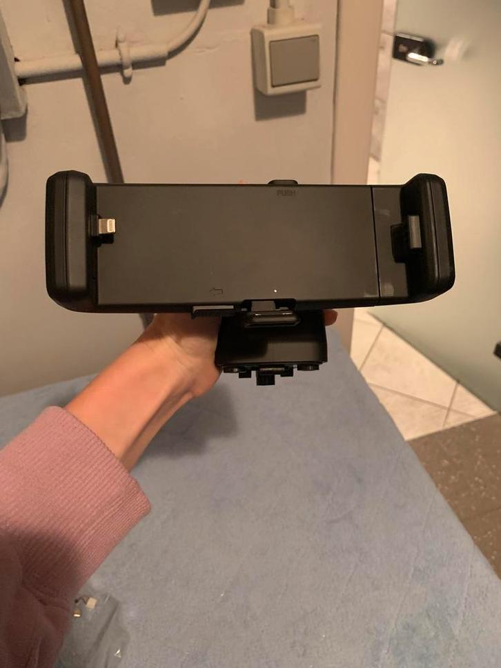 Gsm houder voor Hyundai (3 aansluitingen), Telecommunicatie, Telefoonhouders, Zo goed als nieuw, Auto, Ophalen