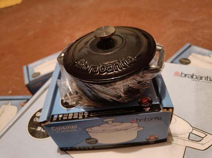 Brabantia kookpotten nog nieuw in de doos, Huis en Inrichting, Keuken | Potten en Pannen, Nieuw, Gietijzer, Ophalen