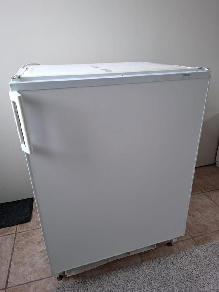 Inbouwkoelkast met vriesvak (met front), Elektronische apparatuur, Koelkasten en IJskasten, Zo goed als nieuw, Met vriesvak, Minder dan 75 liter