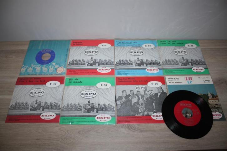 8x Expo Brood singles , uitzonderlijke staat , krasvrij, Verzamelen, Retro, Audio en Video, Ophalen of Verzenden