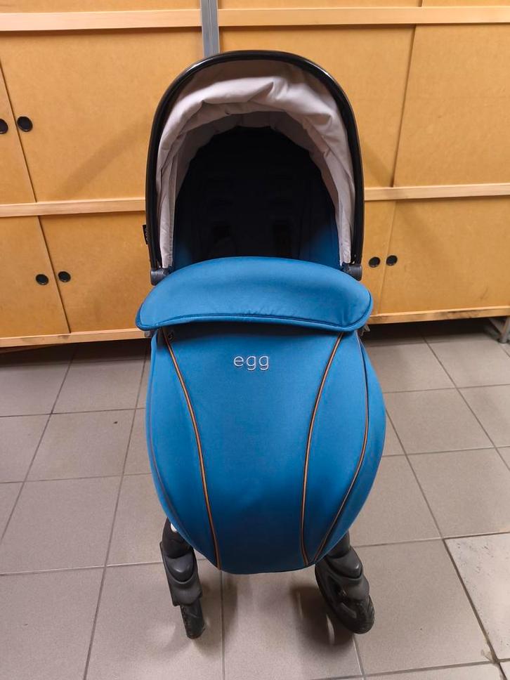 Tweeling buggy blauw EGG, Kinderen en Baby's, Buggy's, Gebruikt, Duomodel, Regenhoes, Voetenzak, Ophalen
