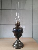 Ancienne lampe à pétrole, Enlèvement