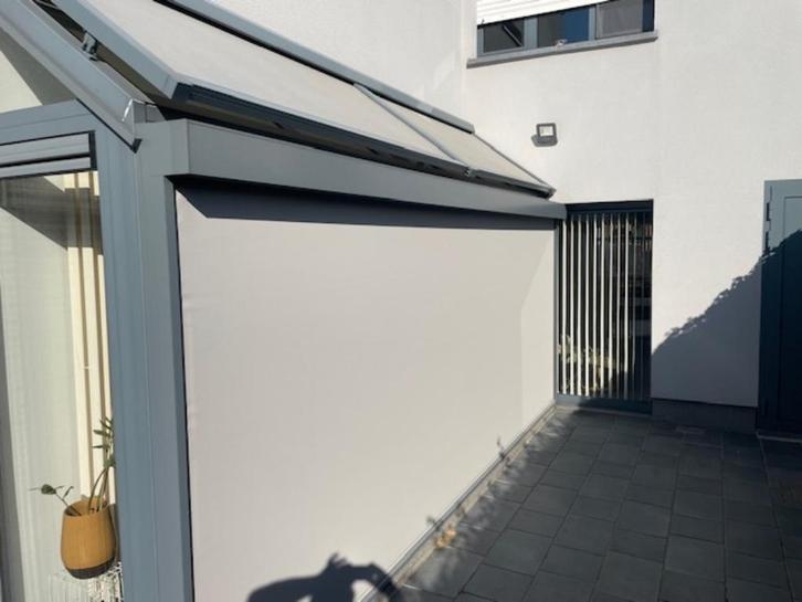 Zonnewering, Tuin en Terras, Zonneschermen, Zo goed als nieuw, Screen, 150 tot 300 cm, 450 cm of meer, Elektrisch, Ophalen
