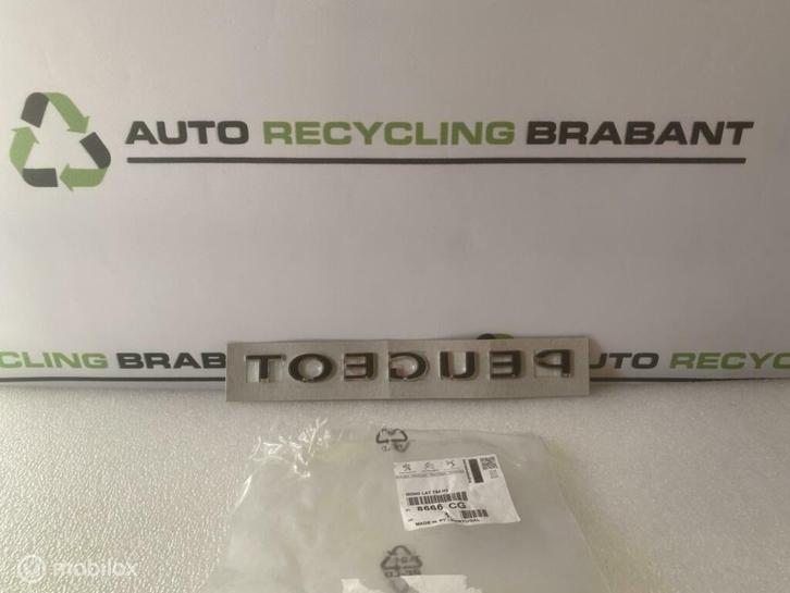 Embleem Peugeot 3008 FACELIFT NIEUW ORIGINEEL  8666CG, Auto-onderdelen, Klein materiaal, Gebruikt, Ophalen of Verzenden