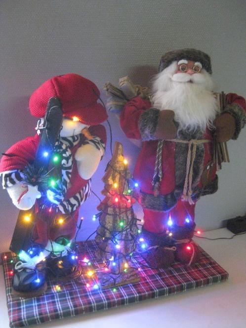 Père Noël et bonhomme de neige marchant avec des lumières., Divers, Noël, Enlèvement ou Envoi