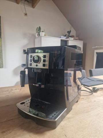 DeLonghi Magnicifa S beschikbaar voor biedingen