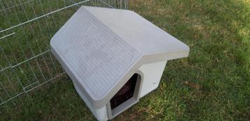 Buiten huisje voor kleine dieren. beschikbaar voor biedingen