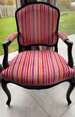 Superbe, solide & large fauteuil de style en excellent état, Enlèvement, Comme neuf, Tissus