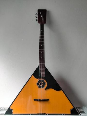 Balalaika beschikbaar voor biedingen