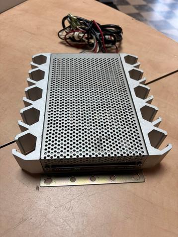 Amplificateur Clarion, Enlèvement ou Envoi, Comme neuf