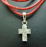 collier avec pendentif petite croix, Avec pendentif, Autres matériaux, Utilisé, Rouge