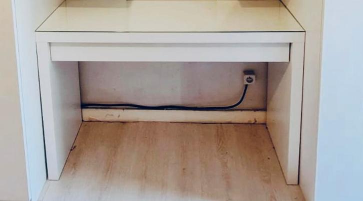 Make up tafel wit, merk: MALM ikea, Huis en Inrichting, Kasten | Schoenenrekken, Zo goed als nieuw, Ophalen