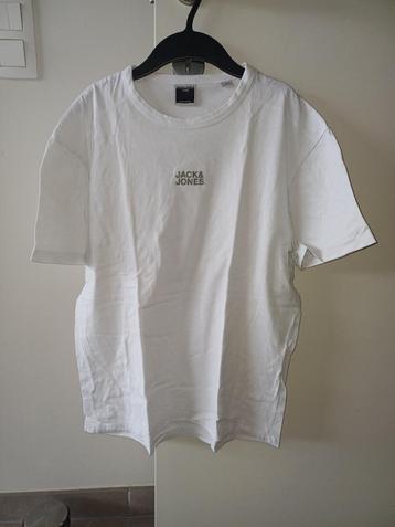 Merk t-shirts M beschikbaar voor biedingen