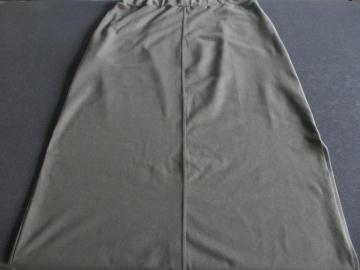 kaki groene damesrok, Kleding | Dames, Rokken, Zo goed als nieuw, Maat 46/48 (XL) of groter, Groen, Ophalen