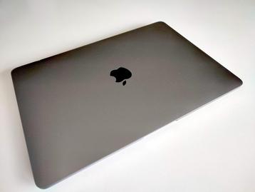 apple macbook air + case + nieuwe batterij  beschikbaar voor biedingen