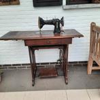 Oude naaimachine, Hobby en Vrije tijd, Ophalen, Gebruikt, Naaimachine, Overige merken