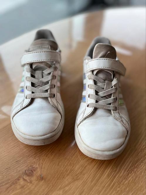 Sportieve sneakers - Adidas (maat  30), Enfants & Bébés, Vêtements enfant | Chaussures & Chaussettes, Utilisé, Chaussures, Garçon ou Fille