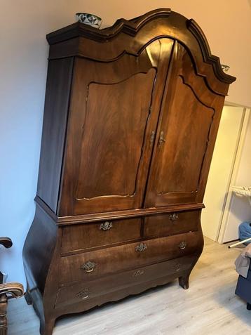 Kabinet kast Antiek  beschikbaar voor biedingen