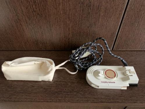 Reisstrijkijzer Morphy Richards model 41300, Elektronische apparatuur, Strijkijzers en Strijkplanken, Zo goed als nieuw, Strijkijzer met snoer