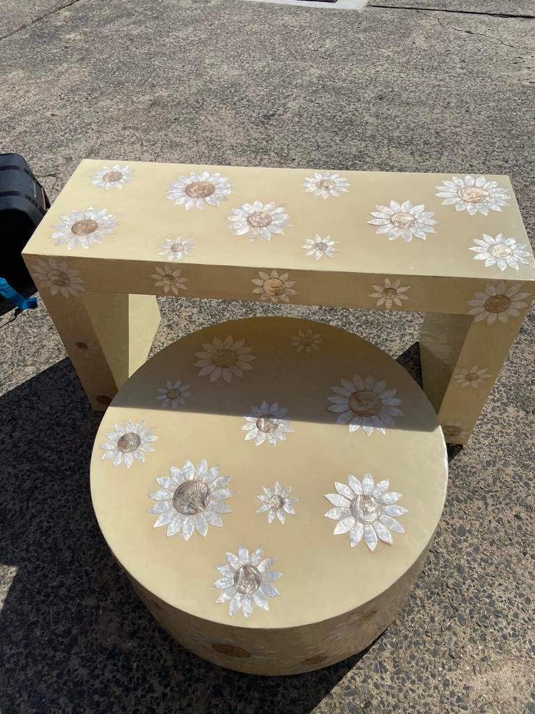 Mooi bijzettafeltje met poef gemaakt in Indonesië, Ophalen, Zo goed als nieuw