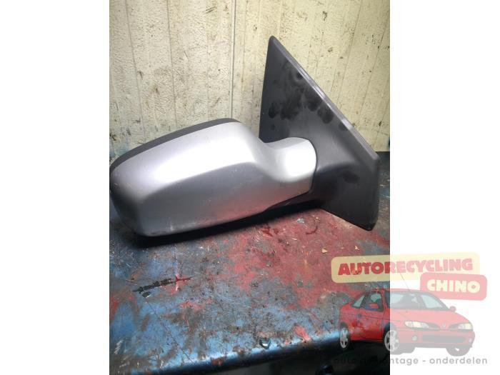 Rétroviseur extérieur droit d'un Renault Clio, Autos : Pièces & Accessoires, Rétroviseurs, Renault, Utilisé, 3 mois de garantie