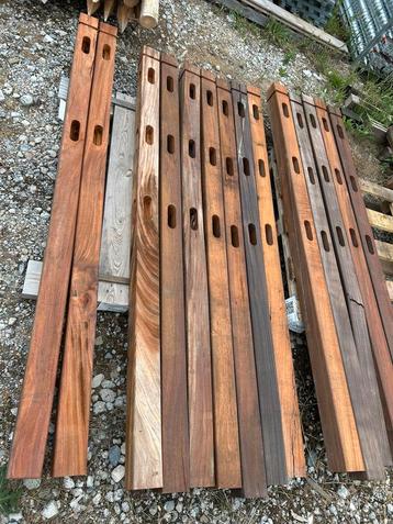 Poteaux de prairie en bois dur Okan, 2e choix