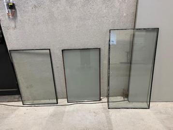2 glasramen in dubbel glas beschikbaar voor biedingen