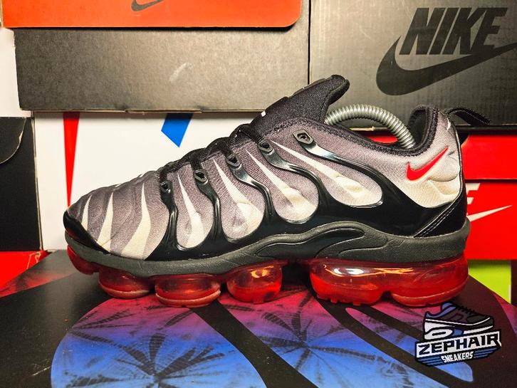 Nike Air VaporMax TN 'Blood Shark' EU42 2018, Kleding | Heren, Schoenen, Gedragen, Sneakers, Zwart, Ophalen of Verzenden