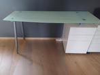 Bureau met glazen blad, Ophalen, Zo goed als nieuw, Bureau