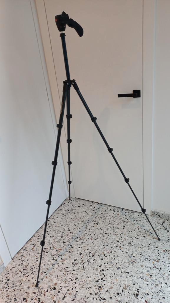 Statief Manfrotto, Audio, Tv en Foto, Fotografie | Statieven en Balhoofden, Zo goed als nieuw, Driepoot, 150 tot 175 cm, Met balhoofd