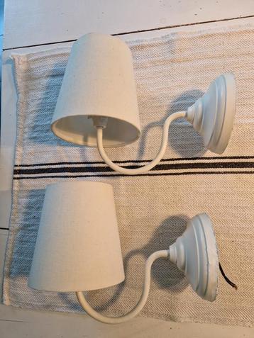 Set van twee witte wandlampjes