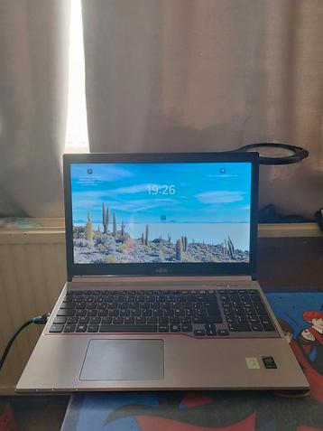 LAPTOP FUJITSU LIFEBOOK E754-15.6 INCH GOEDE STAAT CAM beschikbaar voor biedingen