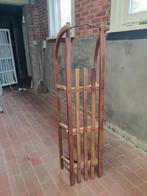 Houten oude slee Davos Germina, Ophalen