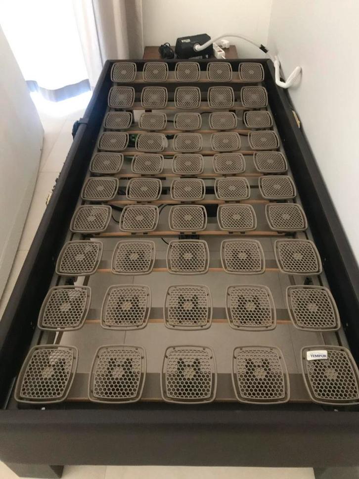 Verstelbare elektrische lattenbodem van Tempur., Huis en Inrichting, Slaapkamer | Bedden, Zo goed als nieuw, Eenpersoons, 90 cm