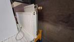 3 radiatoren met thermostatische kranen, Doe-het-zelf en Bouw, Verwarming en Radiatoren, Ophalen, Zo goed als nieuw, Radiator