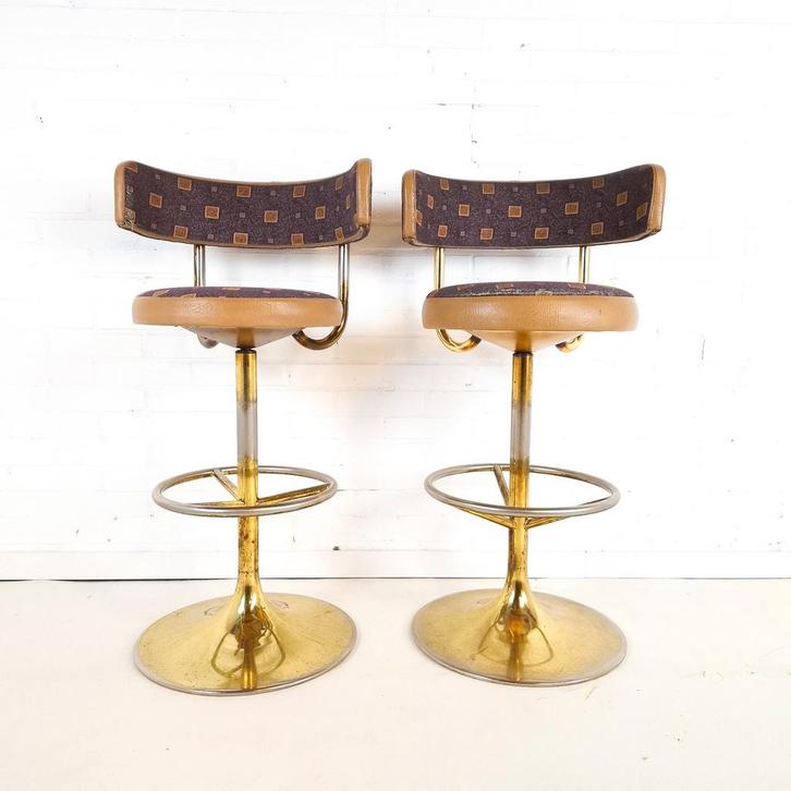 2x vintage barkruk Börje Johanson, Huis en Inrichting, Barkrukken, 2 krukken, Draaibaar, Ophalen