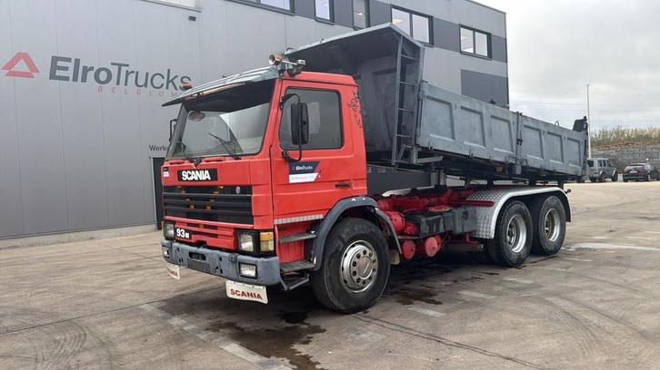 Scania 93-280 (POMPE MANUELLE / MANUAL PUMP / 6X4 / STEEL SU, Auto's, Vrachtwagens, Bedrijf, Te koop, ABS, Open dak, Scania, Diesel