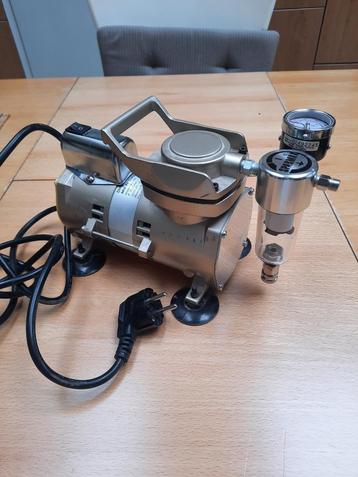 Sparmax AC-100 airbrush compressor, Enlèvement, Utilisé, Aérographe et Accessoires