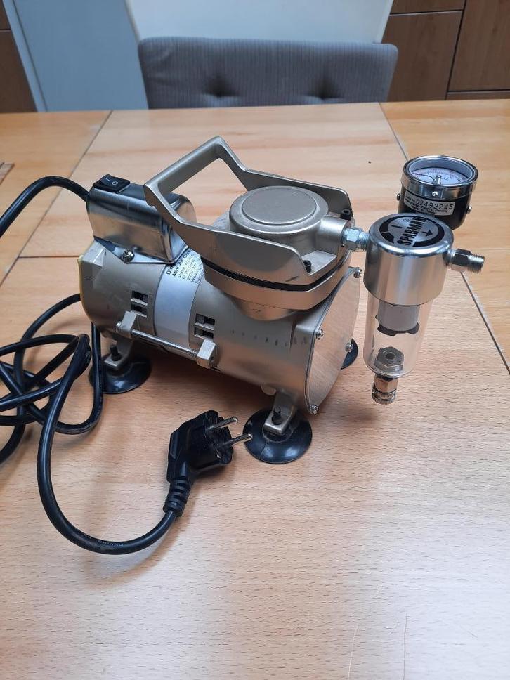 Sparmax AC-100 airbrush compressor, Hobby en Vrije tijd, Schilderen, Gebruikt, Airbrush en Accessoires, Ophalen