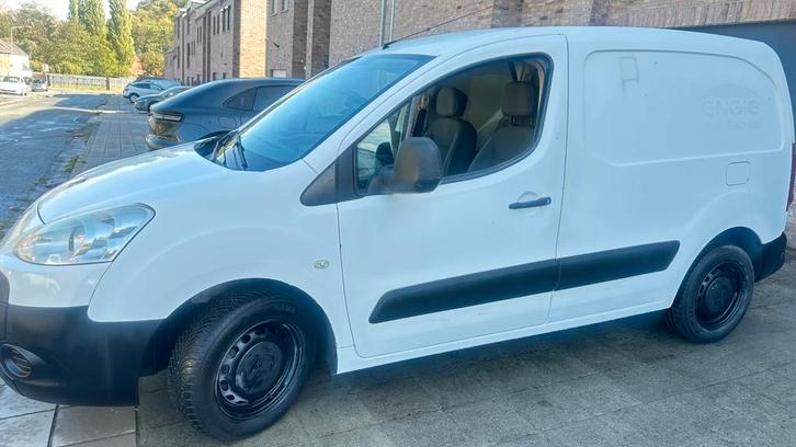 Peugeot Partner utilitaire 1.6HDi* 2012*Eu5*35000km*1er Main, Auto's, Bestelwagens en Lichte vracht, Bedrijf, Peugeot, Diesel