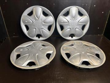 4 wieldoppen Toyota Yaris Aygo 14" beschikbaar voor biedingen