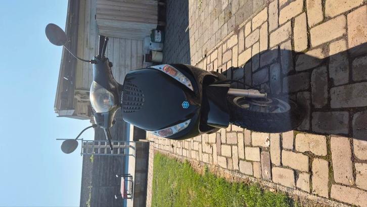 Piaggio Zip 50cc 4 takt, Fietsen en Brommers, Scooters | Piaggio, Gebruikt, Zip, Benzine, Ophalen